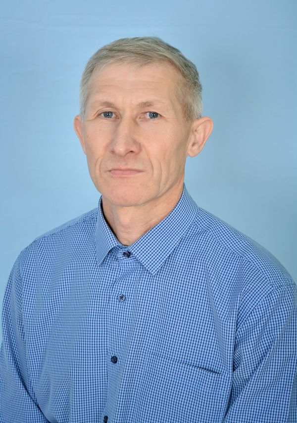 Петров Виктор Анатольевич.